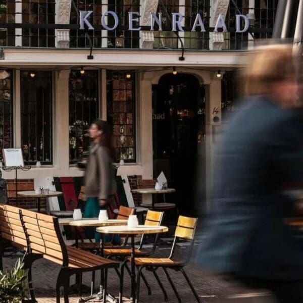 Alternative view of Zelfstaande Gevelbank