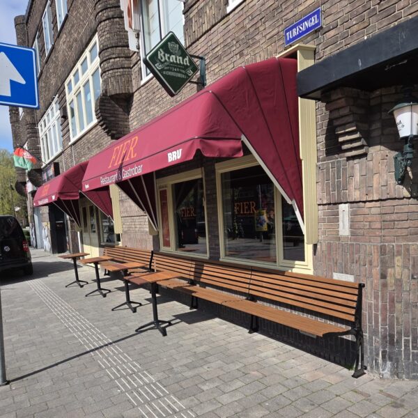 Alternative view of Bijzettafel